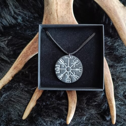 Vegvisir-kaulakoru, musta