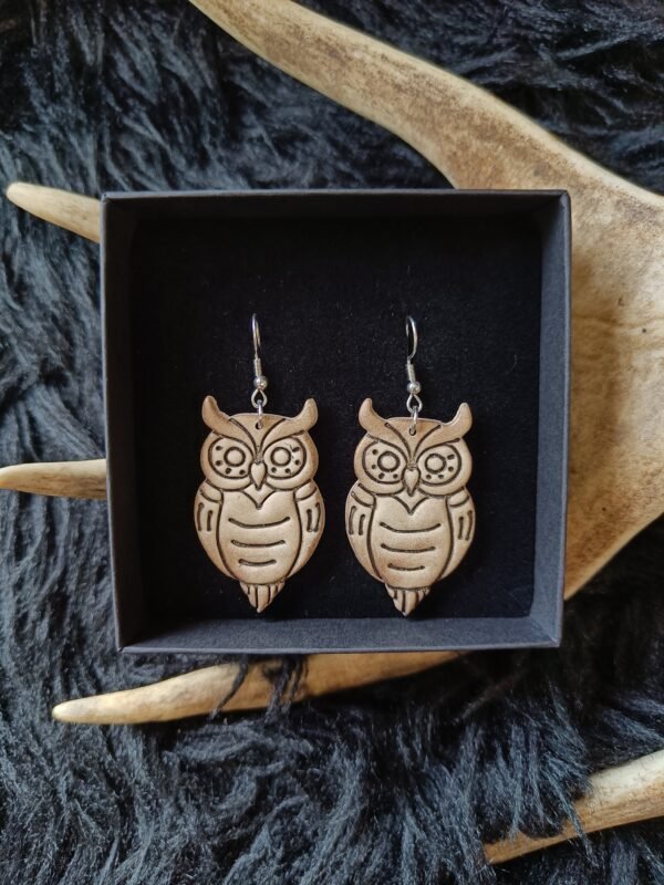 Pöllö-korvakorut, vaalean ruskea