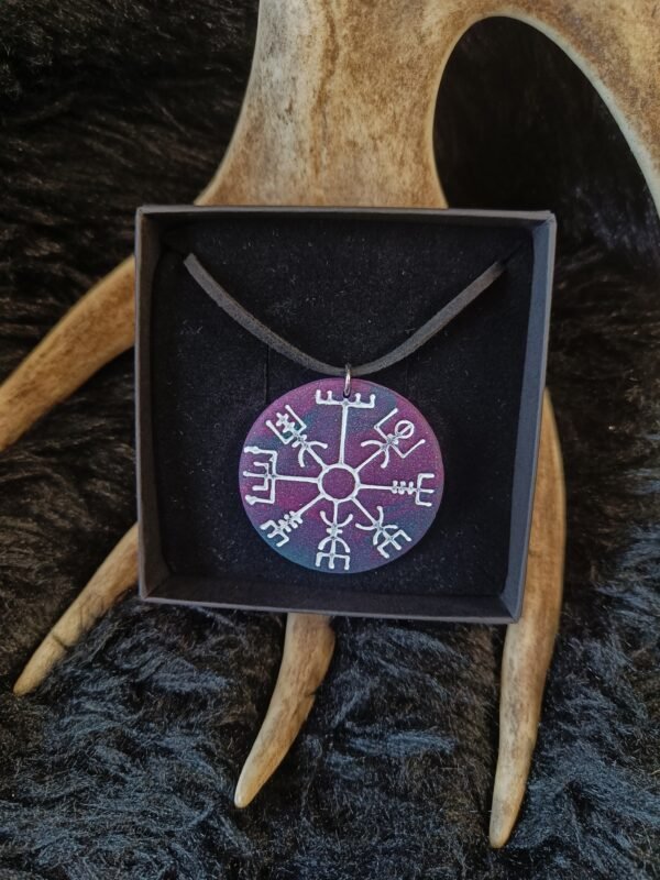 Vegvisir-kaulakoru, revontuli