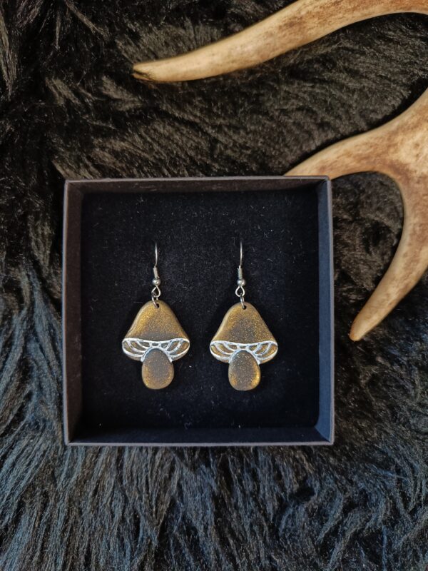 IMG20251013155148 Sieni-korvakorut, metallinhohto