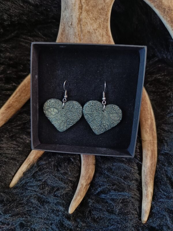 Sydän-korvakorut, metallinhohto