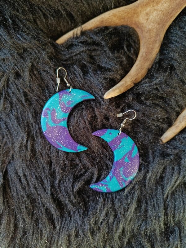 IMG20251020122755 Kuunsirppi-korvakorut, turkoosi/violetti