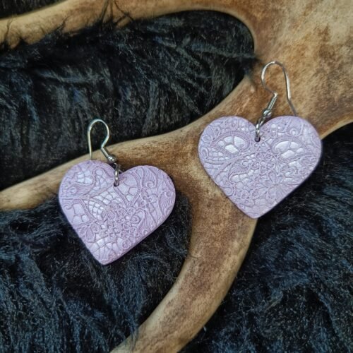 Sydän-korvakorut, metallinhohto lila