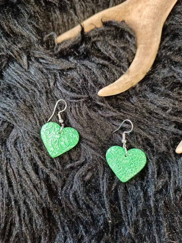 Sydän-korvakorut, metallinhohto vihreät