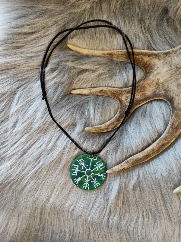 Vegvisir-kaulakoru, vihreä revontuli