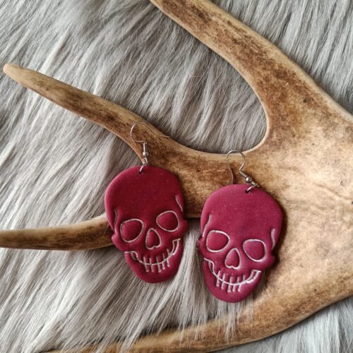 Pääkallo-korvakorut, viininpunainen