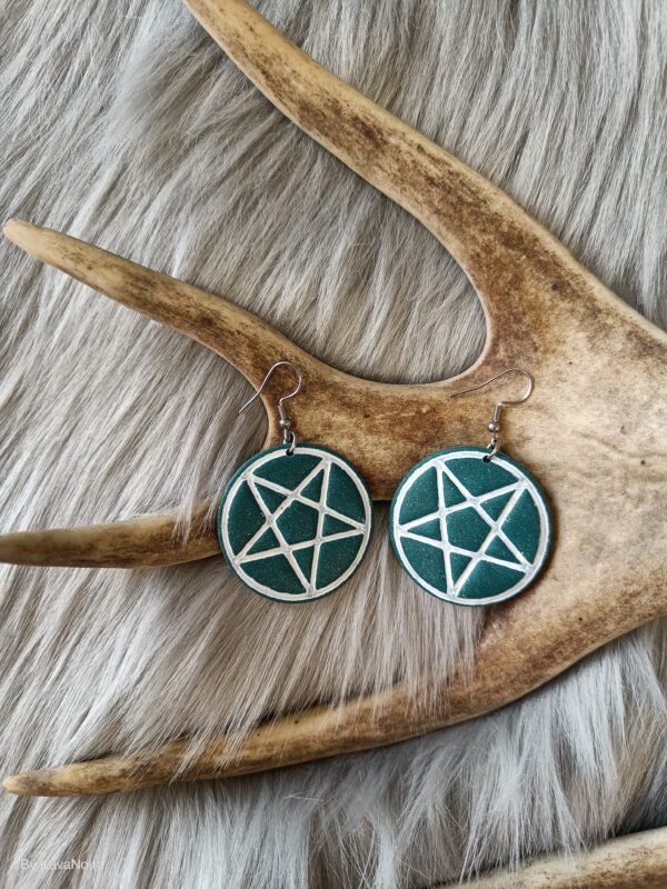 Pentagram-korvakorut, galaxy green