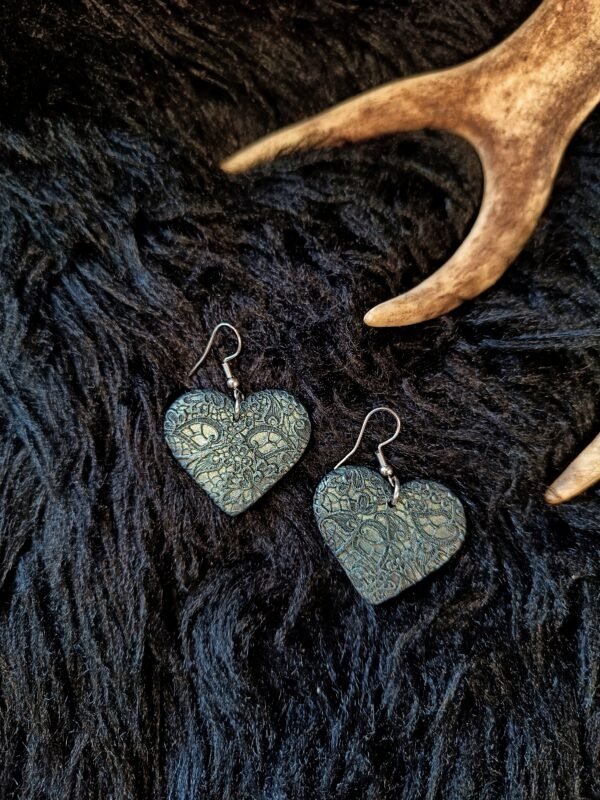 Sydän-korvakorut, metallinhohto