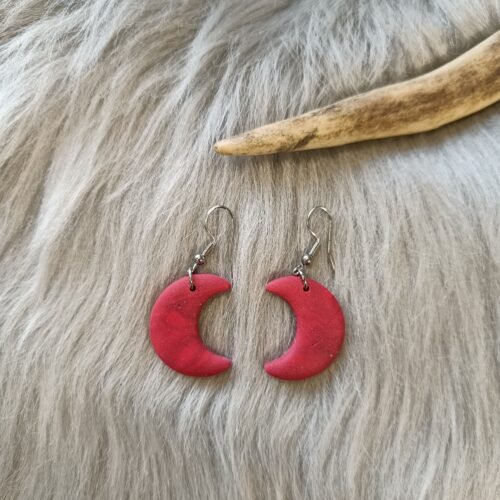 Kuunsirppi-korvakorut, viininpunainen