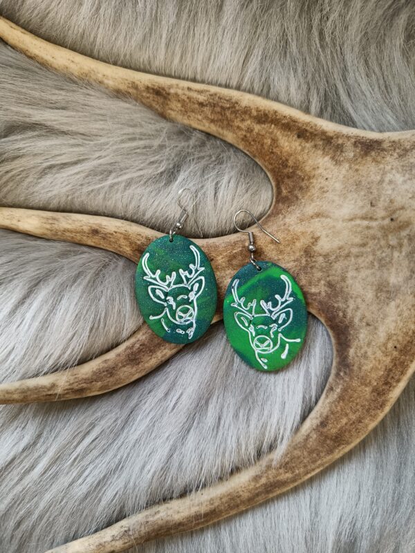 Poro-korvakorut, vihreä revontuli