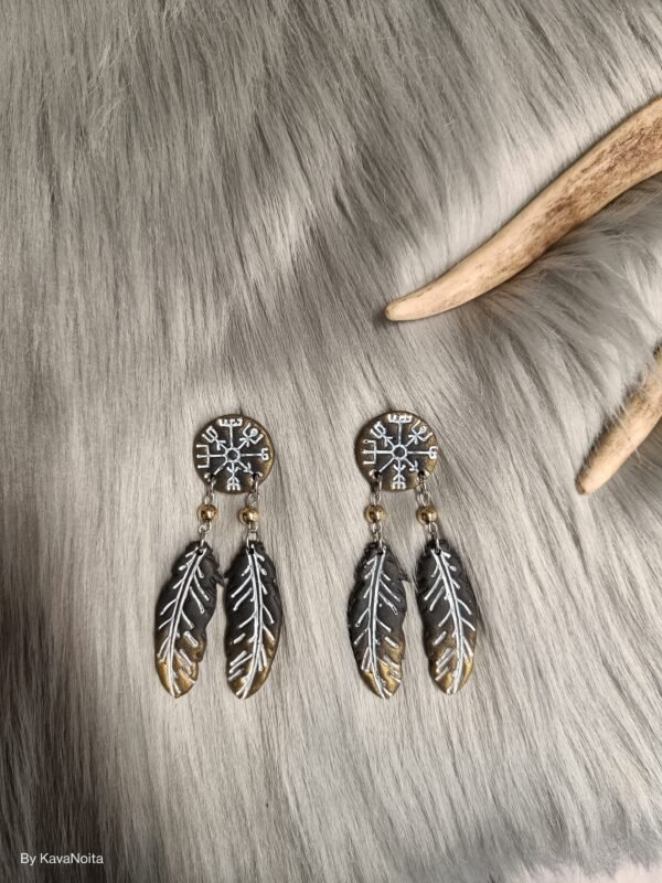 IMG20251222121656 Vegvisir sulilla nappikorvakorut, musta/kulta