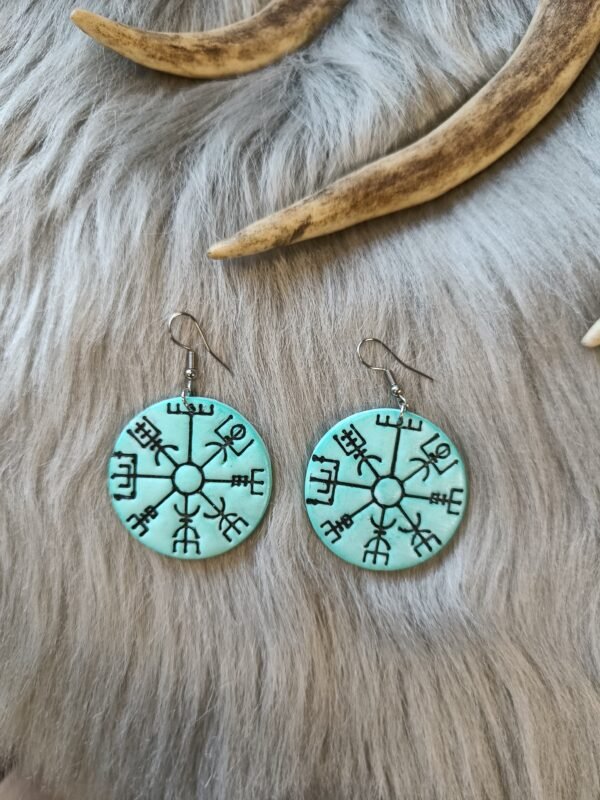 Vegvisir-korvakorut, minttu