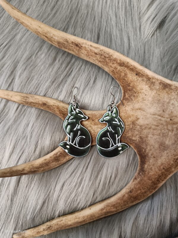 Kettu-korvakorut, tumman vihreä metallinhohto