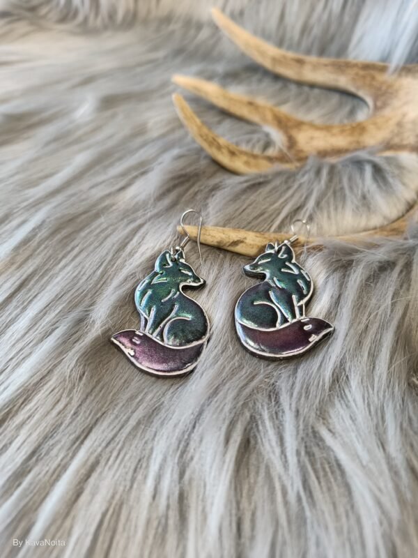 Kettu-korvakorut, vihreä/violetti metallinhohto