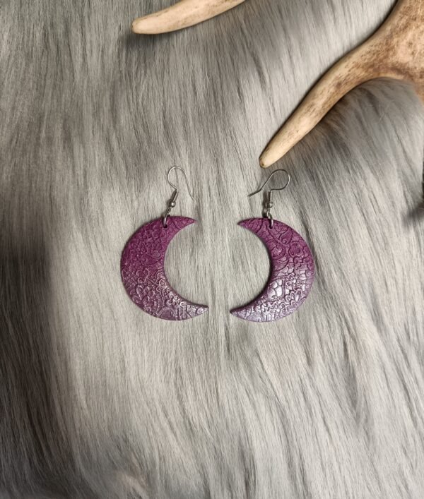 Kuunsirppi-korvakorut, violetti/hopea metallinhohto