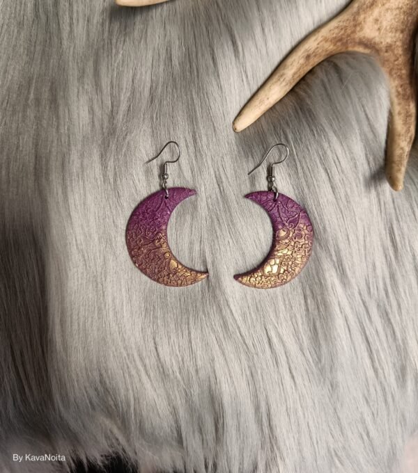 Kuunsirppi-korvakorut, violetti/ kulta metallinhohto