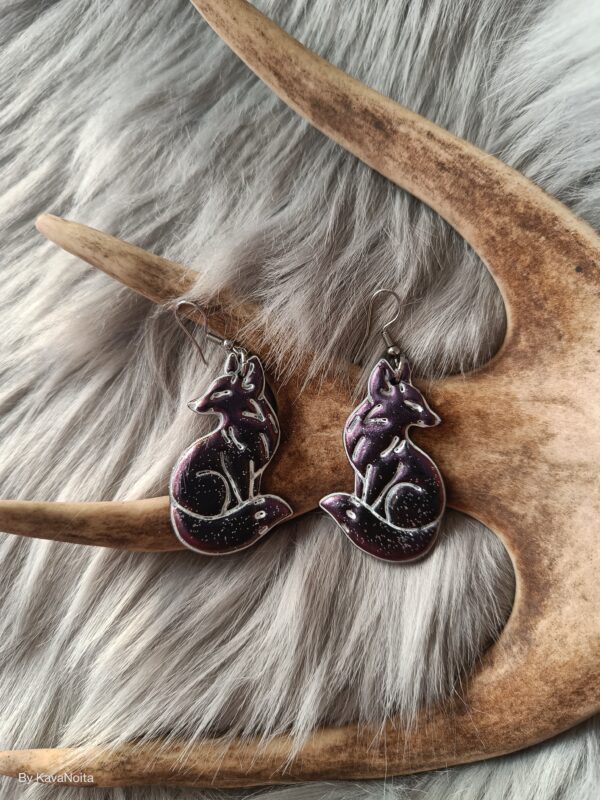 Kettu-korvakorut, violetti metallinhohto