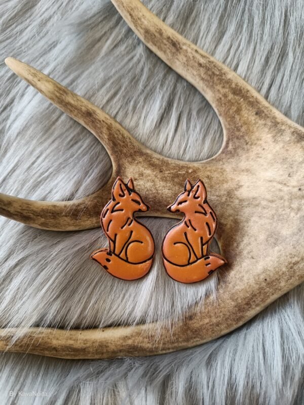 Kettu-nappikorvakorut, konjakki