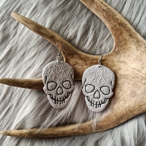 Pääkallo-korvakorut, harmaa