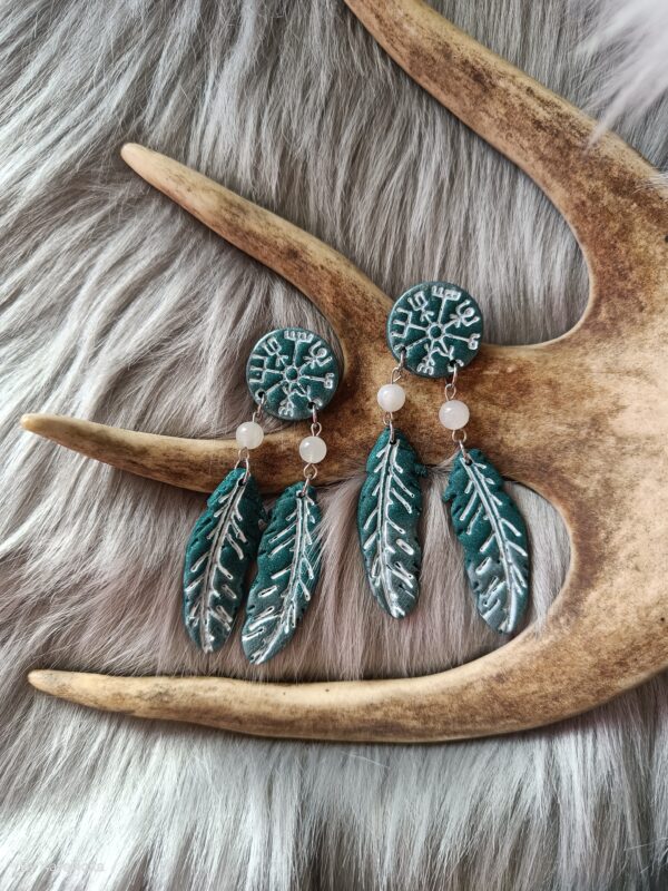 IMG20260310115603 Vegvisir sulilla-nappikorvakorut, galaxy green