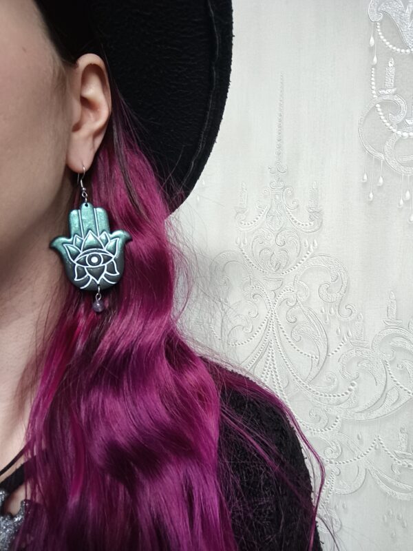 Hamsa-korvakorut, sininen/musta metallinhohto