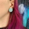 Vegvisir-nappikorvakorut, ocean wave