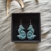 IMG20260526155825 Kettu-korvakorut, galaxy green/violetti