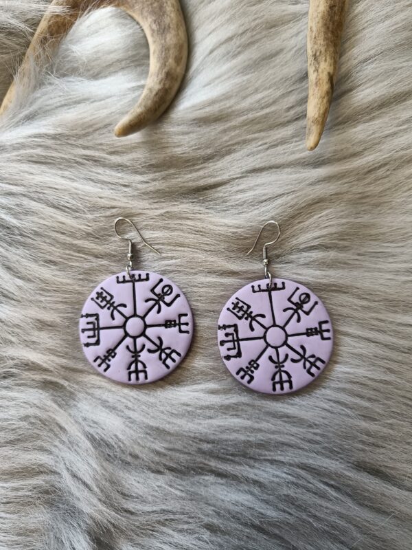 IMG20260709165113 Vegvisir-korvakorut, lila