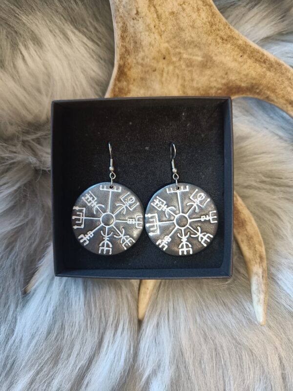 Vegvisir-korvakorut, musta/hopea